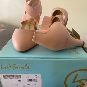 Brandy new, never worn, size 8.